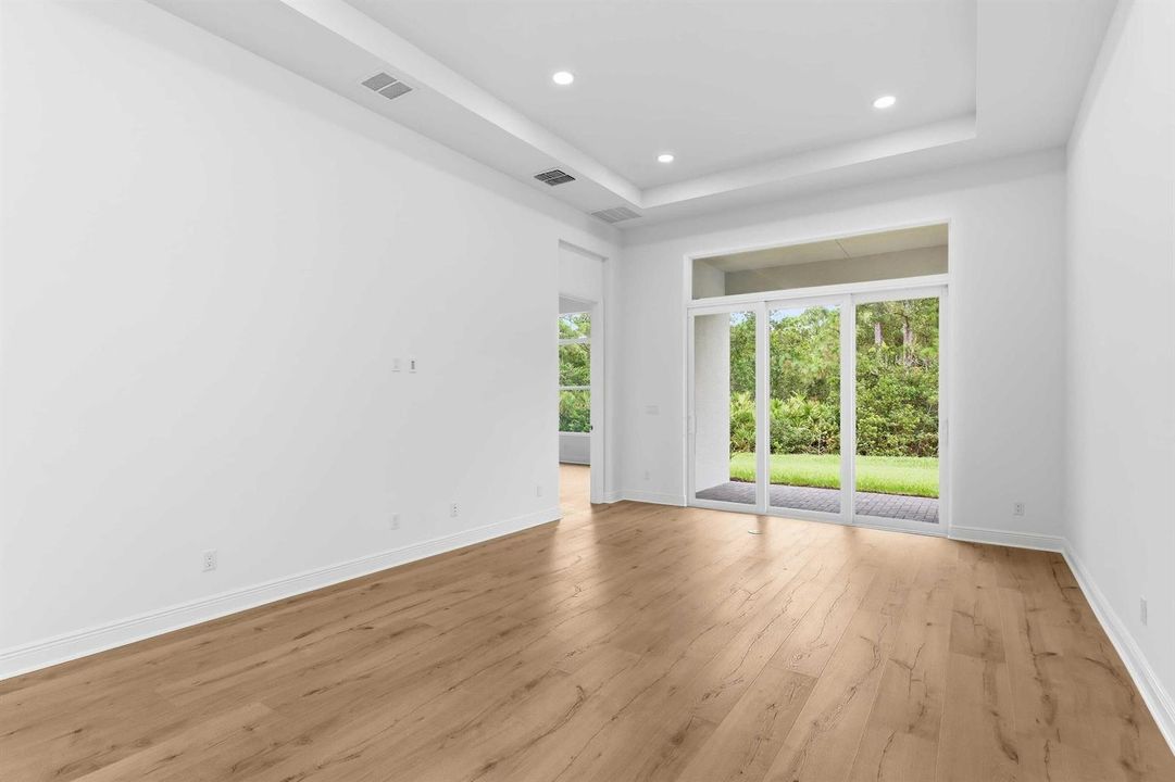 150_SE_Cortile_Ave_vacant-22