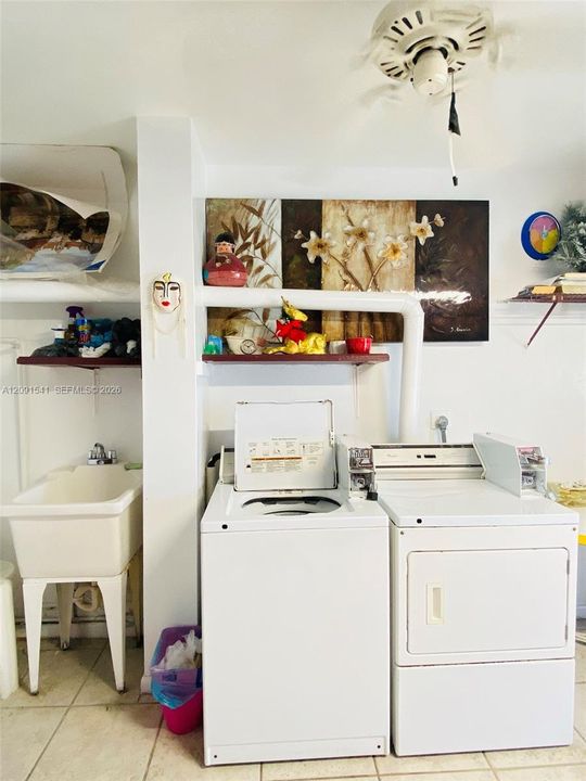 For Rent: $1,595 (2 beds, 1 baths, 739 Square Feet)