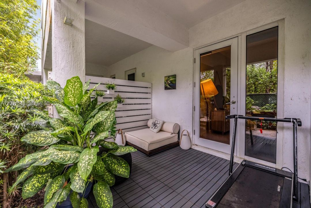 For Rent: $6,700 (3 beds, 3 baths, 1475 Square Feet)