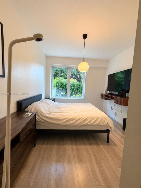 For Rent: $6,700 (3 beds, 3 baths, 1475 Square Feet)