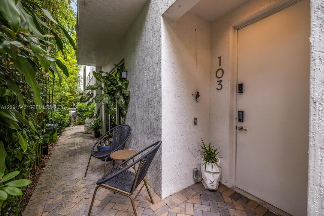 For Rent: $6,700 (3 beds, 3 baths, 1475 Square Feet)