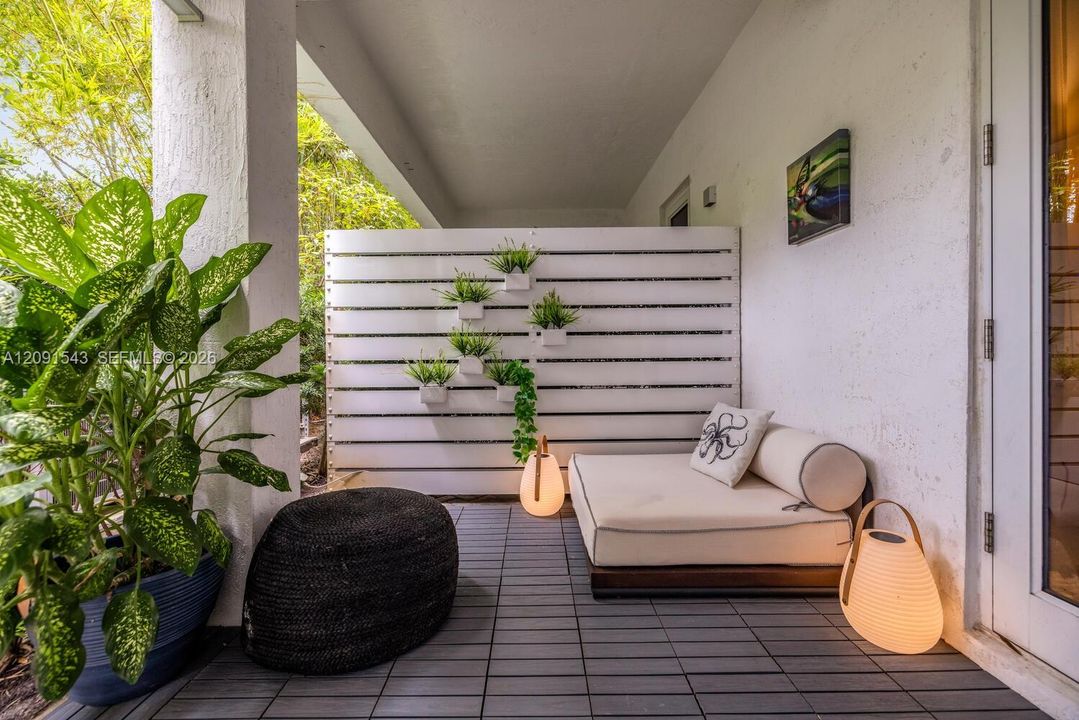 For Rent: $6,700 (3 beds, 3 baths, 1475 Square Feet)