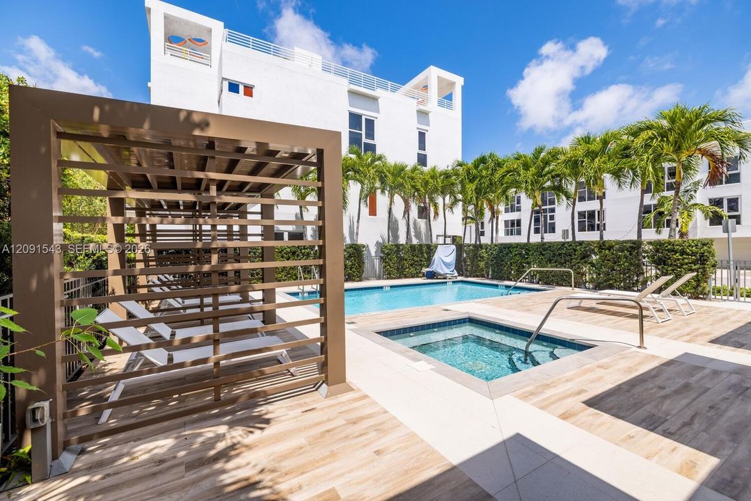 For Rent: $6,700 (3 beds, 3 baths, 1475 Square Feet)