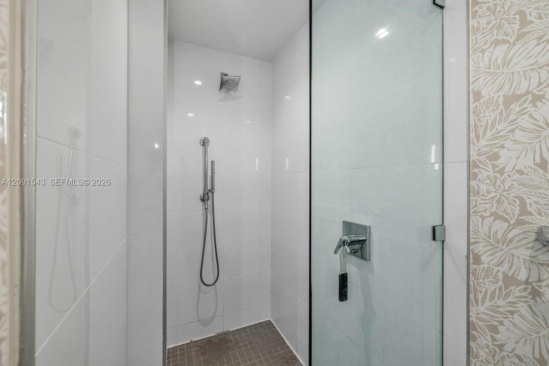 For Rent: $6,700 (3 beds, 3 baths, 1475 Square Feet)