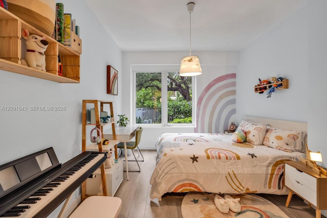 For Rent: $6,700 (3 beds, 3 baths, 1475 Square Feet)