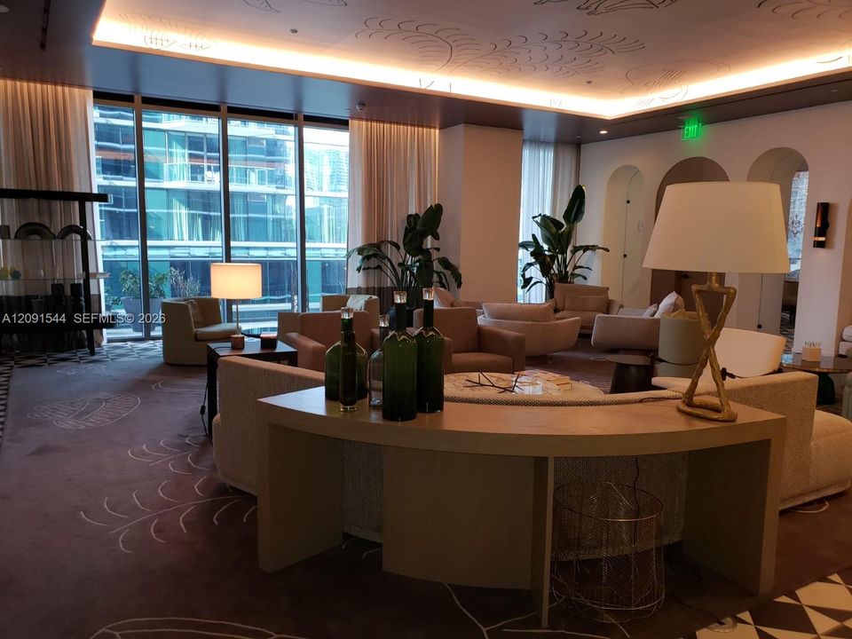 For Rent: $9,500 (3 beds, 4 baths, 1615 Square Feet)