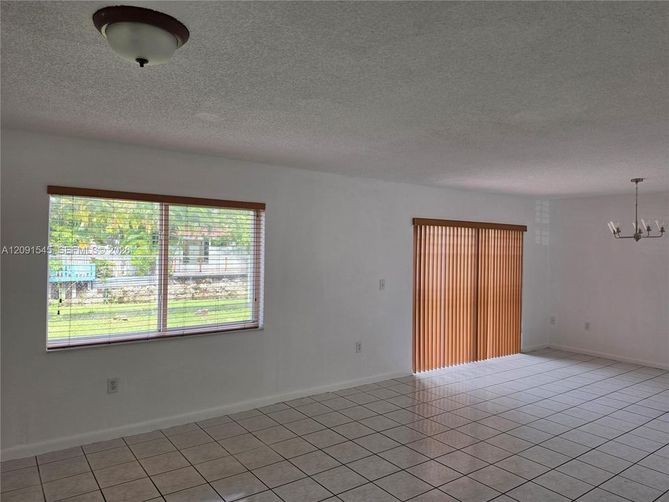 For Sale: $468,800 (3 beds, 2 baths, 1340 Square Feet)