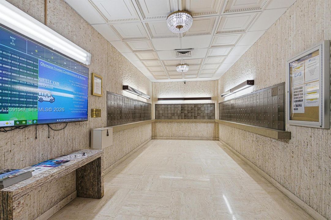 For Sale: $270,000 (1 beds, 1 baths, 1000 Square Feet)