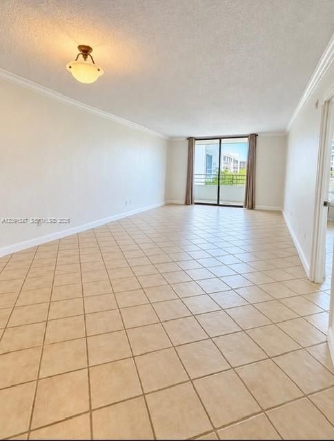 For Sale: $270,000 (1 beds, 1 baths, 1000 Square Feet)