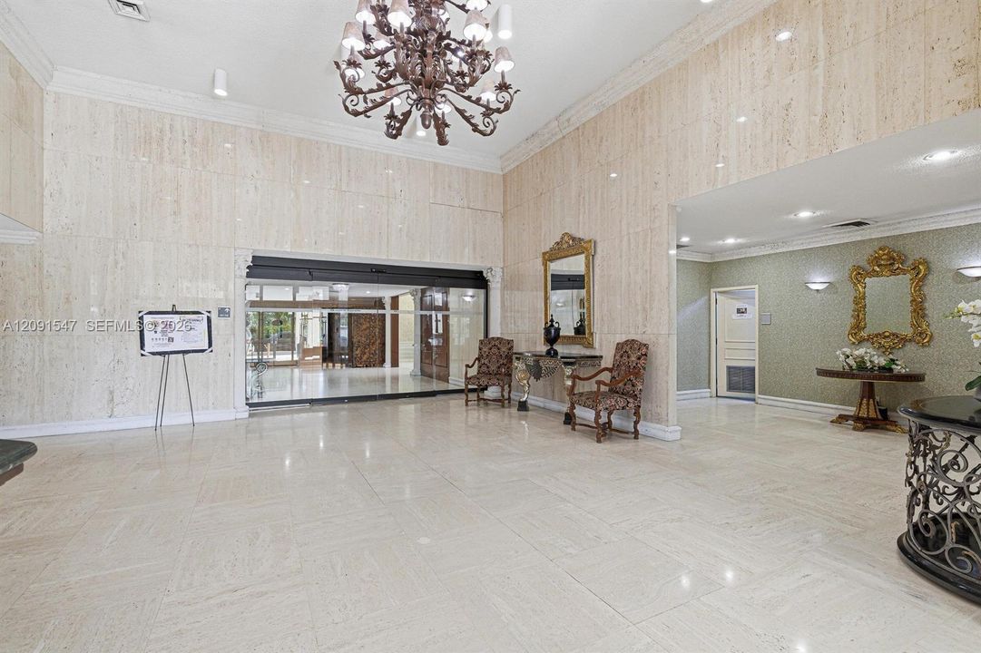 For Sale: $270,000 (1 beds, 1 baths, 1000 Square Feet)