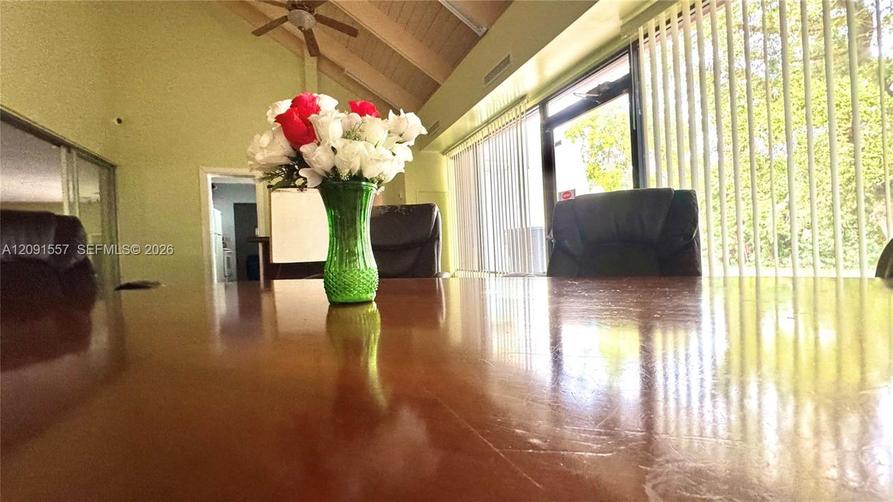For Rent: $2,200 (2 beds, 2 baths, 847 Square Feet)