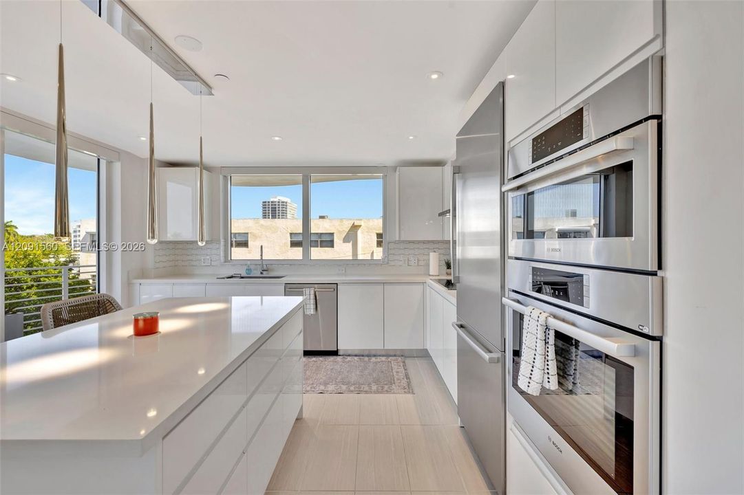 En Venta: $949,000 (2 camas, 2 baños, 1538 Pies cuadrados)