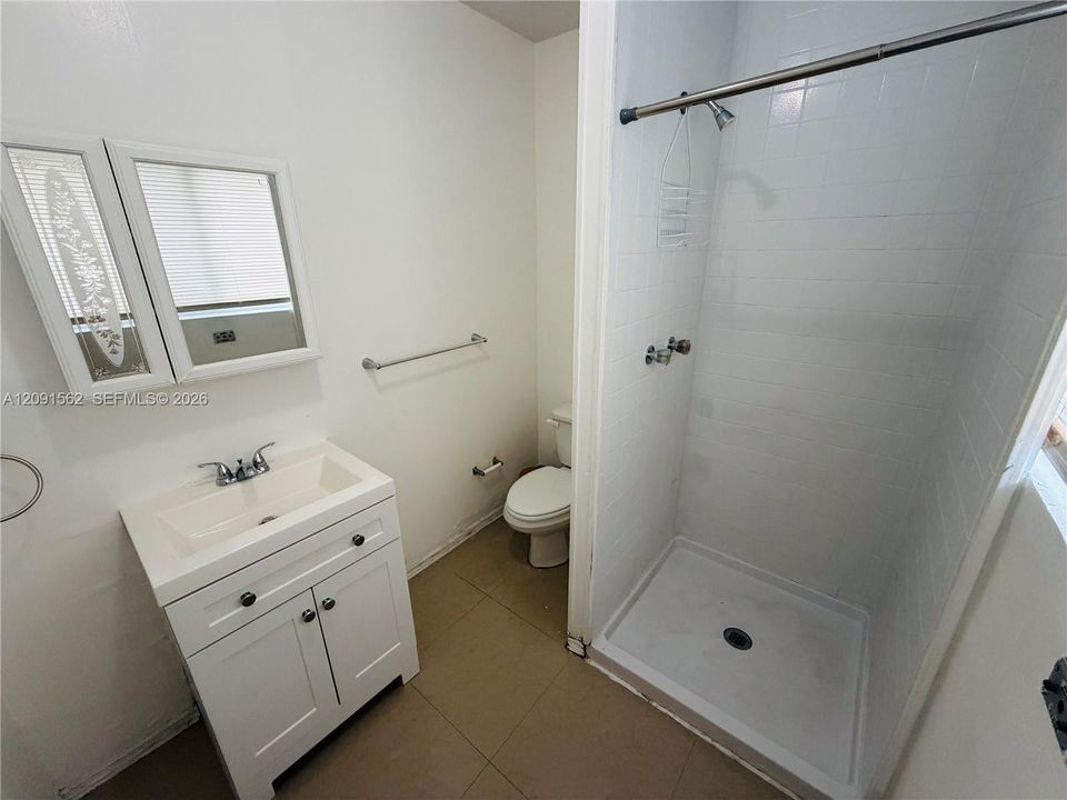 For Rent: $1,200 (0 beds, 1 baths, 0 Square Feet)