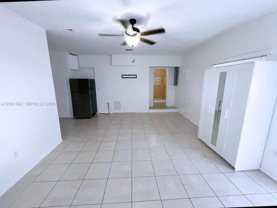 For Rent: $1,200 (0 beds, 1 baths, 0 Square Feet)