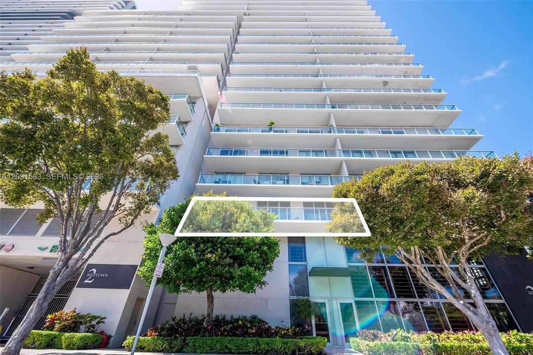 For Sale: $645,000 (2 beds, 2 baths, 1088 Square Feet)