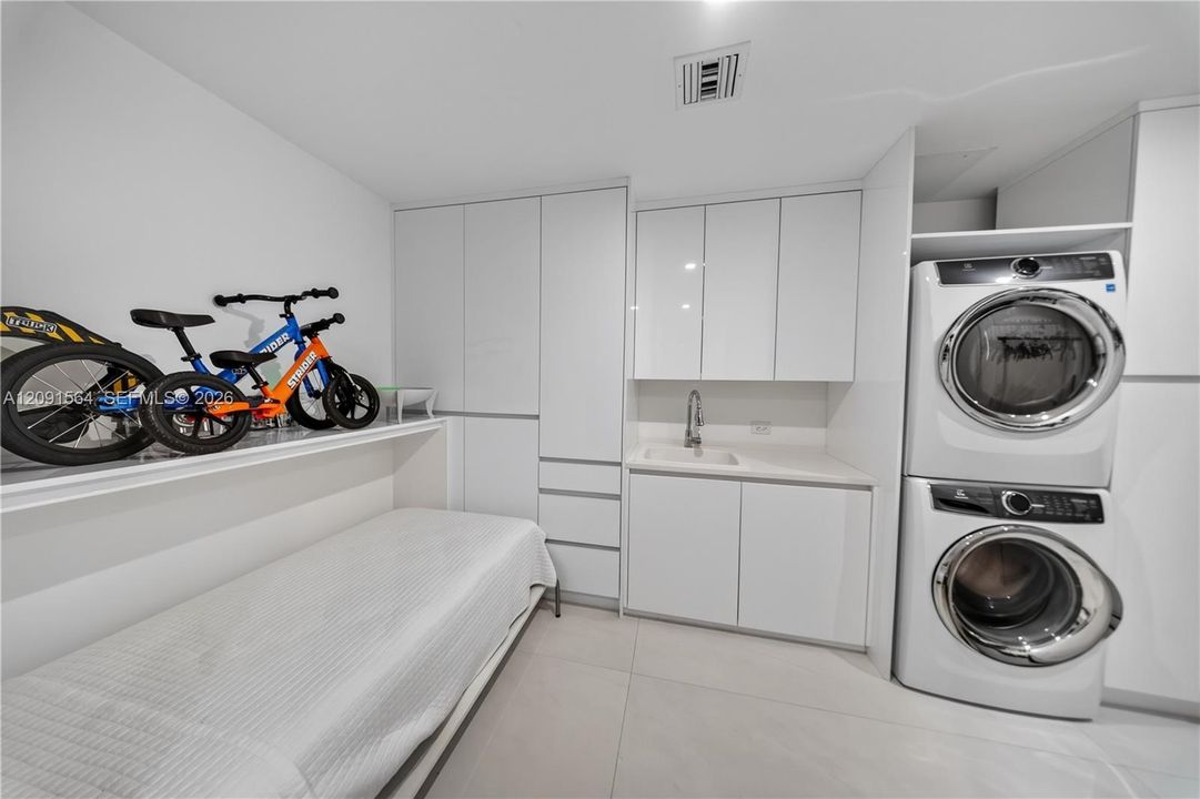 На продажу: $7,185,000 (4 спален, 5 ванн, 4600 Квадратных фут)