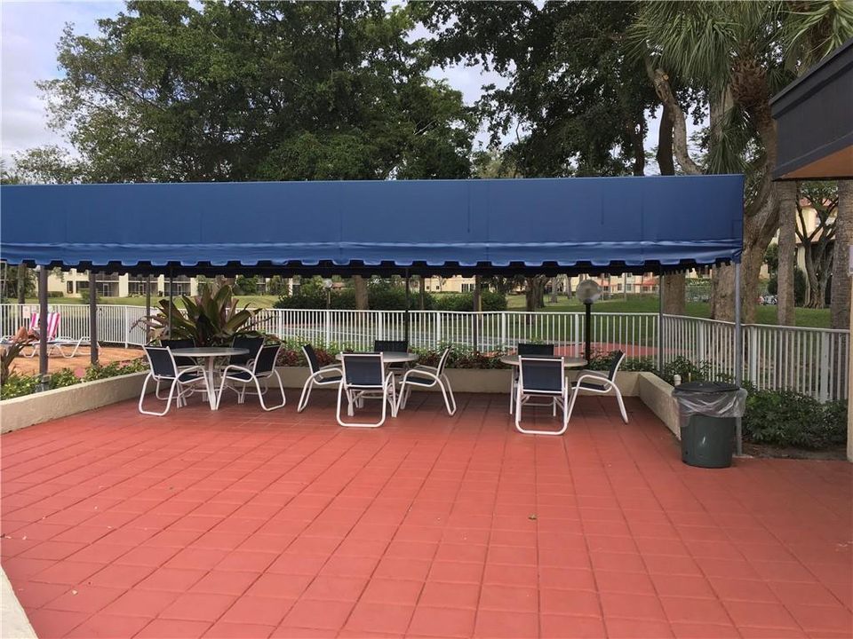 meadowridge 240 by the pool