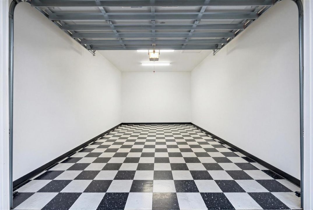 garage 32