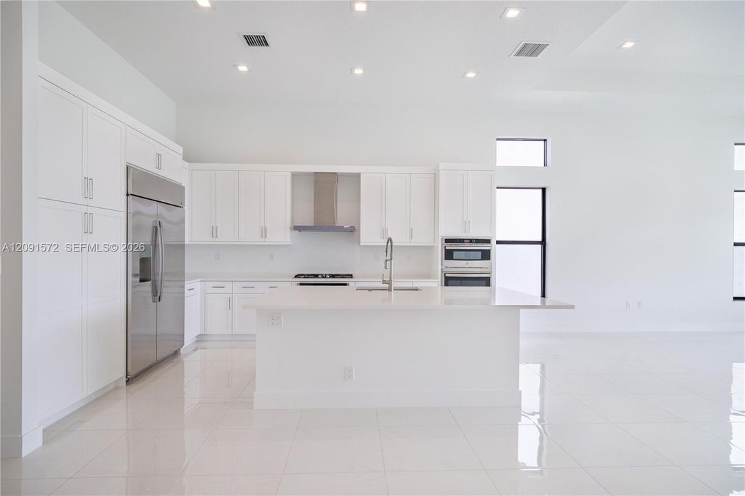 En Venta: $1,875,000 (3 camas, 3 baños, 3561 Pies cuadrados)