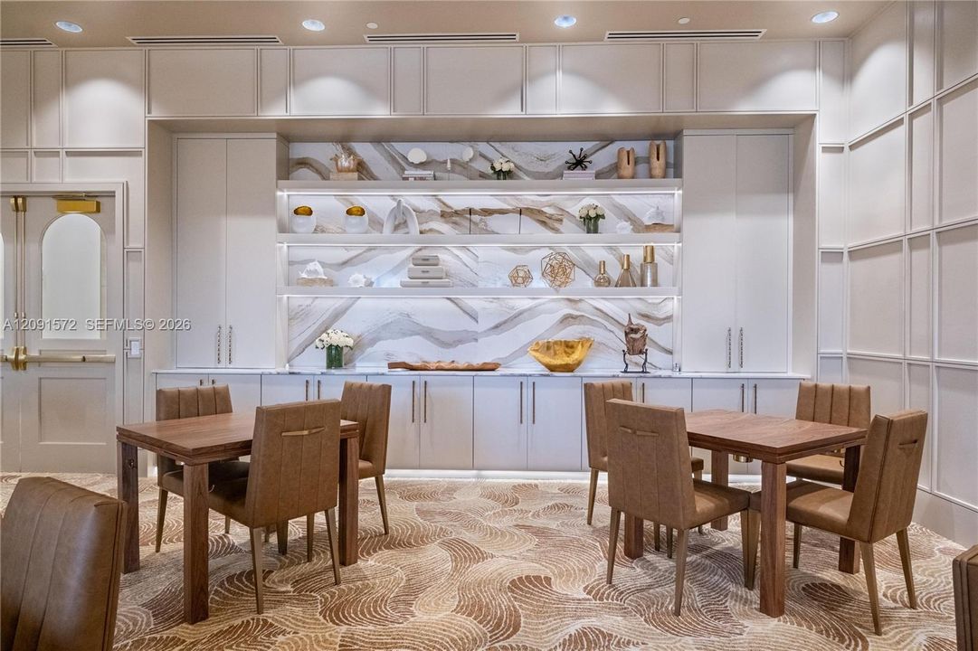 En Venta: $1,875,000 (3 camas, 3 baños, 3561 Pies cuadrados)