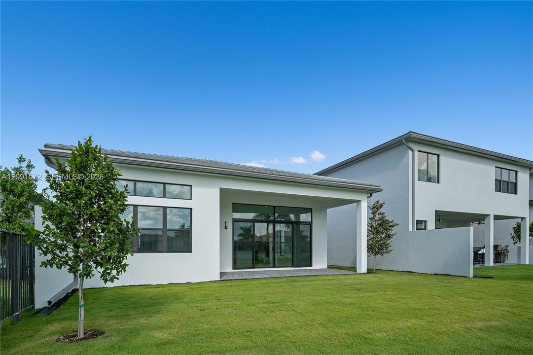 En Venta: $1,875,000 (3 camas, 3 baños, 3561 Pies cuadrados)