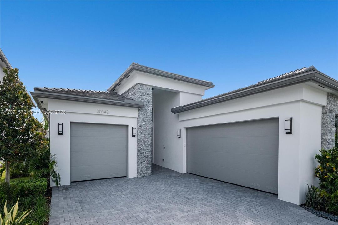 En Venta: $1,875,000 (3 camas, 3 baños, 3561 Pies cuadrados)