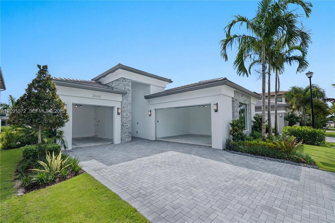 En Venta: $1,875,000 (3 camas, 3 baños, 3561 Pies cuadrados)