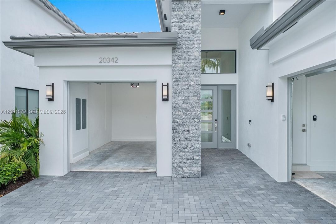 En Venta: $1,875,000 (3 camas, 3 baños, 3561 Pies cuadrados)