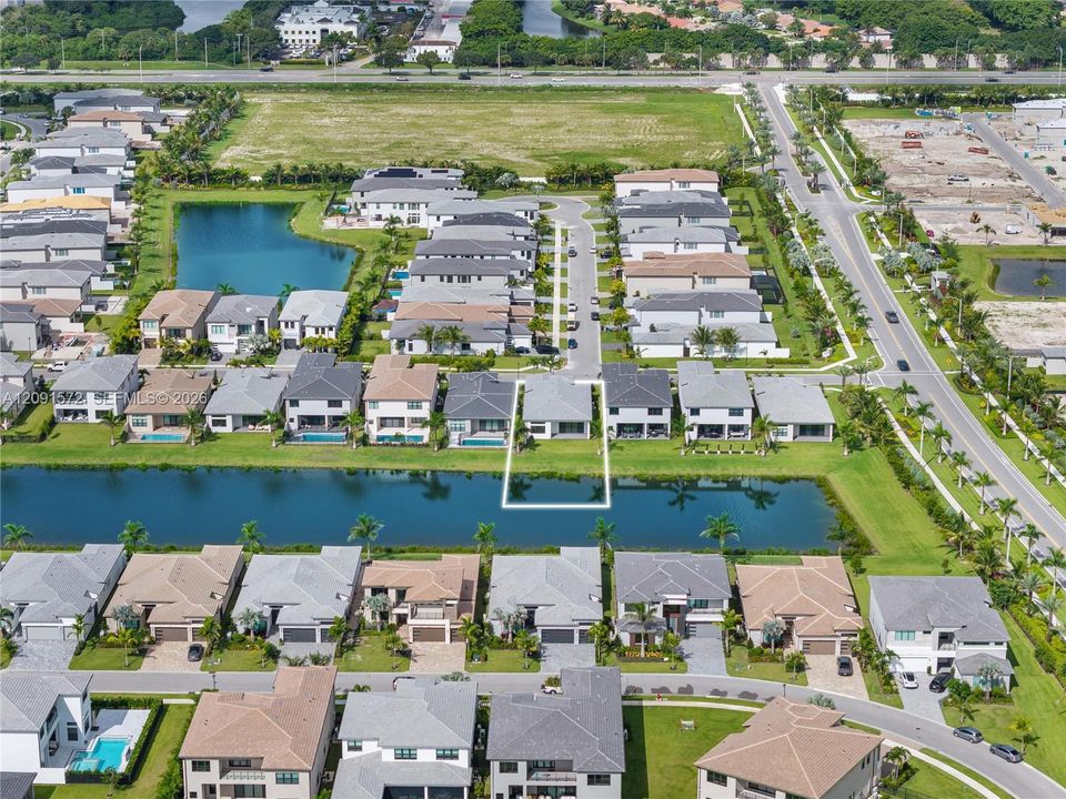 En Venta: $1,875,000 (3 camas, 3 baños, 3561 Pies cuadrados)