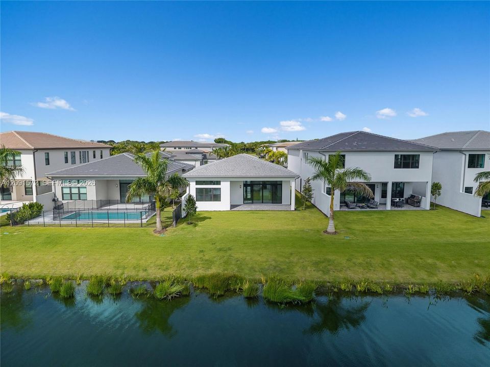 En Venta: $1,875,000 (3 camas, 3 baños, 3561 Pies cuadrados)