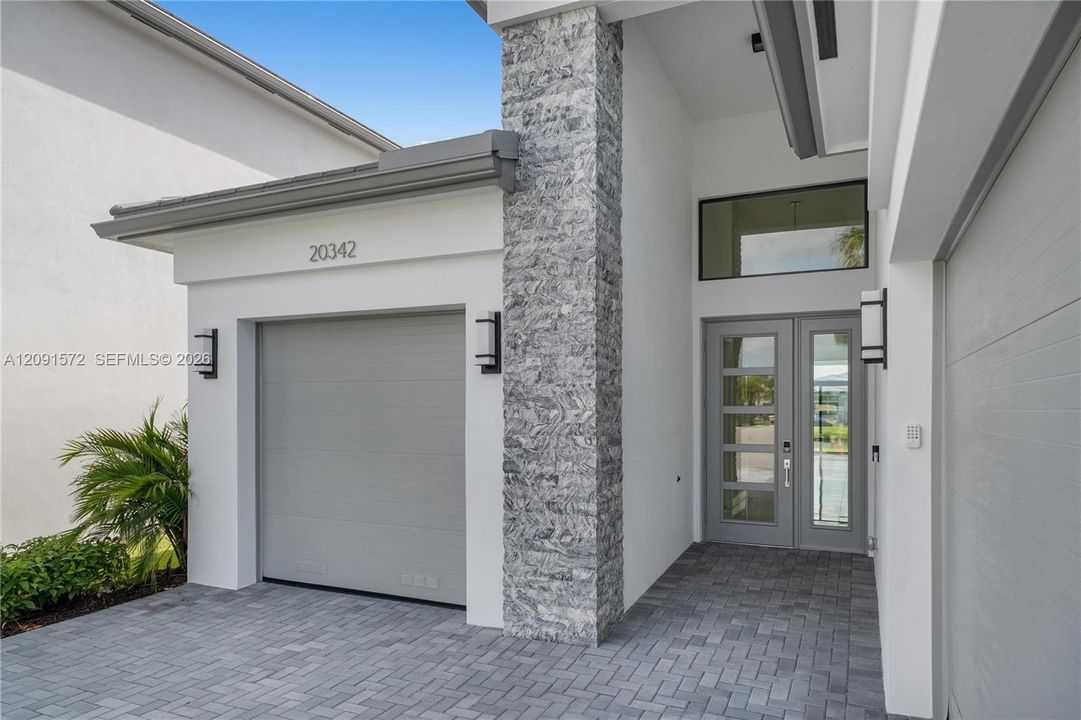 En Venta: $1,875,000 (3 camas, 3 baños, 3561 Pies cuadrados)