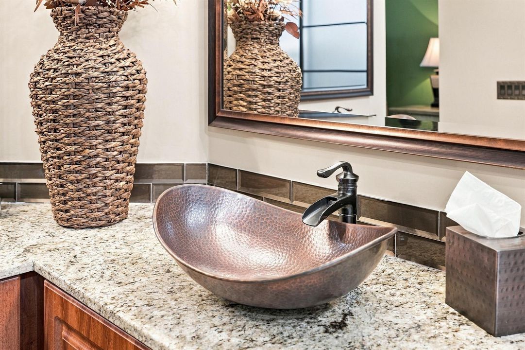 Primary Bathroom - Details