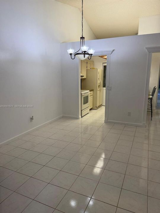 В аренду: $2,350 (1 спален, 1 ванн, 891 Квадратных фут)