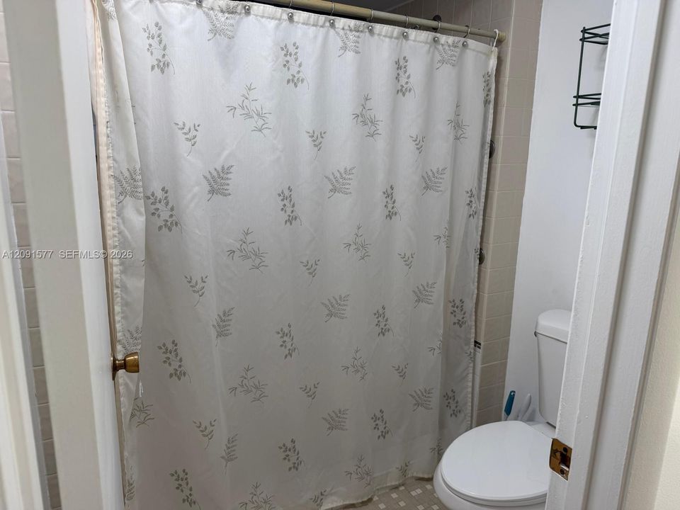 В аренду: $2,350 (1 спален, 1 ванн, 891 Квадратных фут)