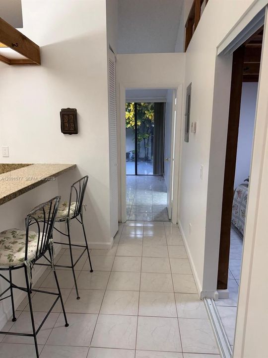 В аренду: $2,350 (1 спален, 1 ванн, 891 Квадратных фут)