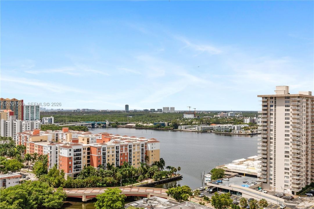 For Sale: $420,000 (1 beds, 1 baths, 1104 Square Feet)