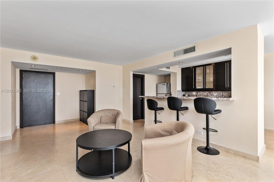 For Sale: $420,000 (1 beds, 1 baths, 1104 Square Feet)