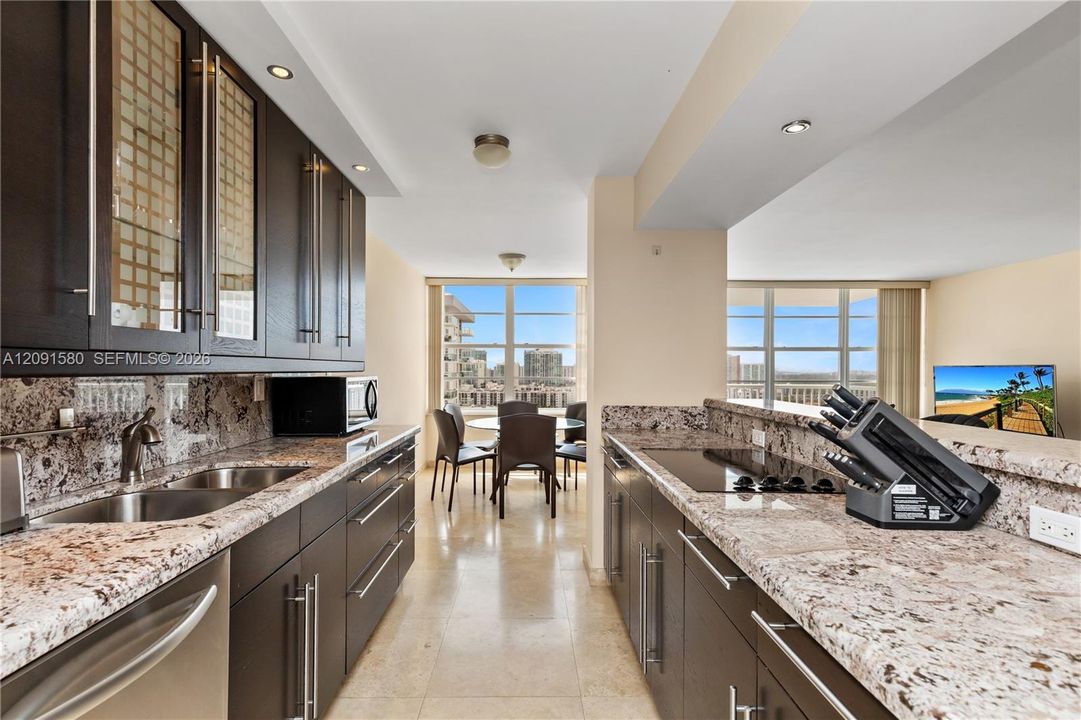 For Sale: $420,000 (1 beds, 1 baths, 1104 Square Feet)