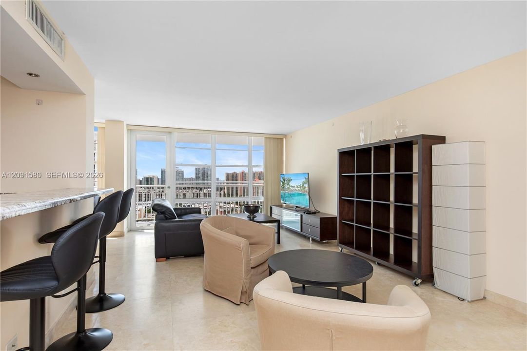 For Sale: $420,000 (1 beds, 1 baths, 1104 Square Feet)