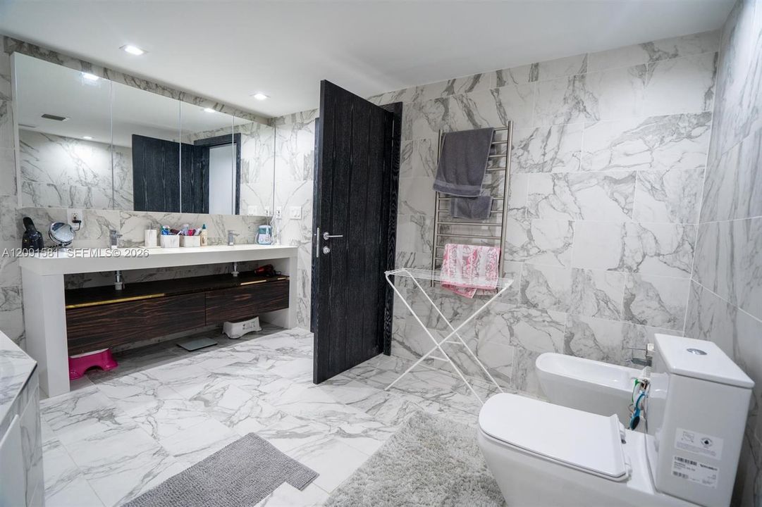 For Rent: $6,500 (2 beds, 2 baths, 1782 Square Feet)