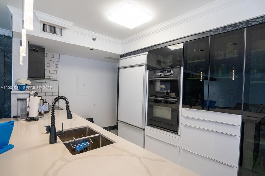 For Rent: $6,500 (2 beds, 2 baths, 1782 Square Feet)