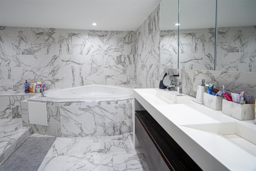 For Rent: $6,500 (2 beds, 2 baths, 1782 Square Feet)