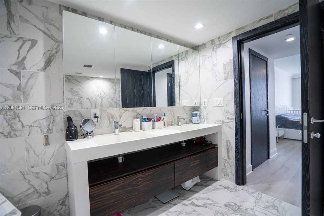 For Rent: $6,500 (2 beds, 2 baths, 1782 Square Feet)