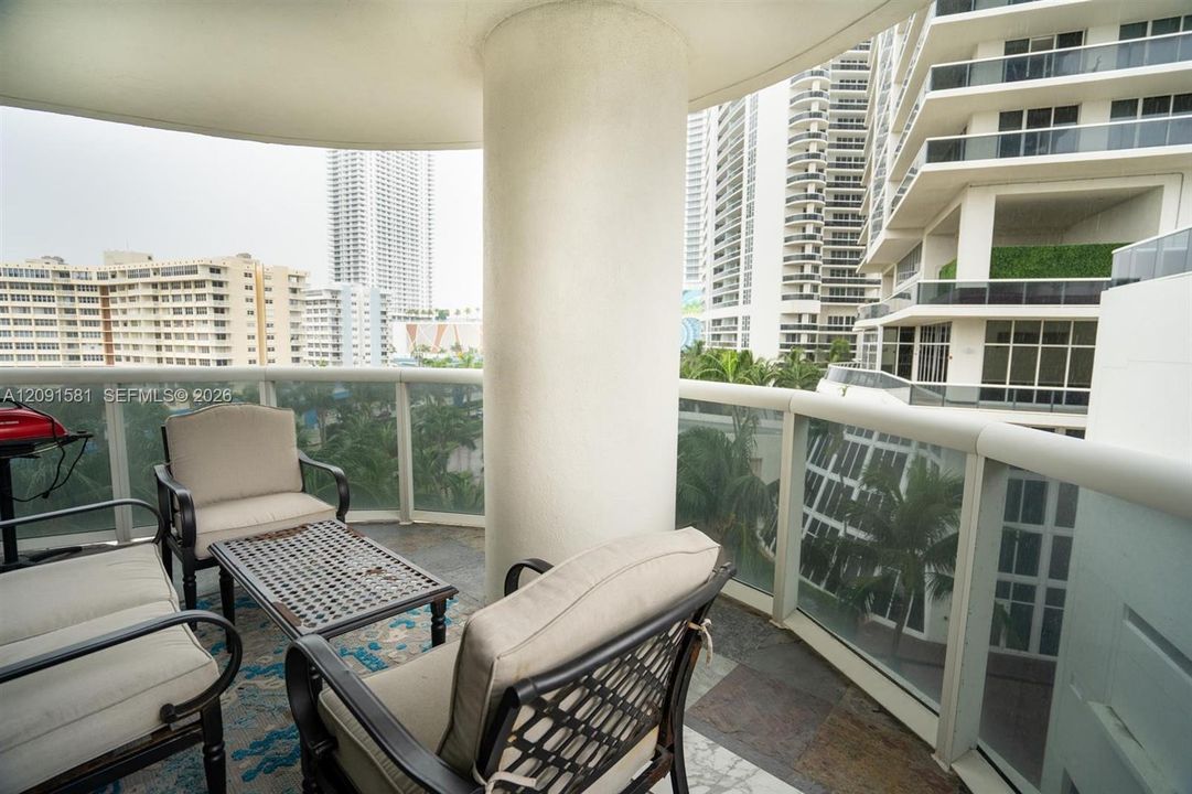For Rent: $6,500 (2 beds, 2 baths, 1782 Square Feet)