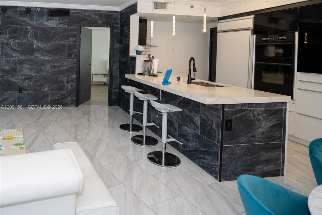 For Rent: $6,500 (2 beds, 2 baths, 1782 Square Feet)