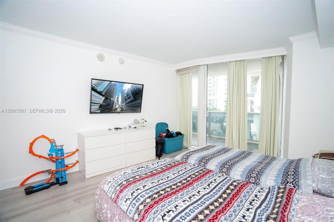 For Rent: $6,500 (2 beds, 2 baths, 1782 Square Feet)
