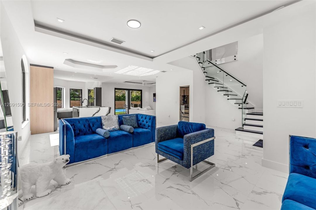 For Sale: $1,200,000 (5 beds, 4 baths, 2612 Square Feet)