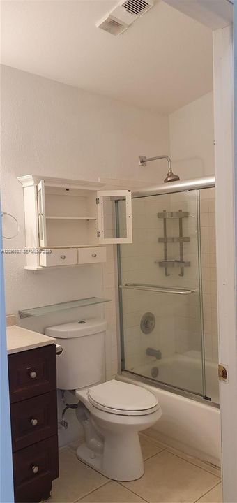 В аренду: $2,500 (2 спален, 1 ванн, 845 Квадратных фут)