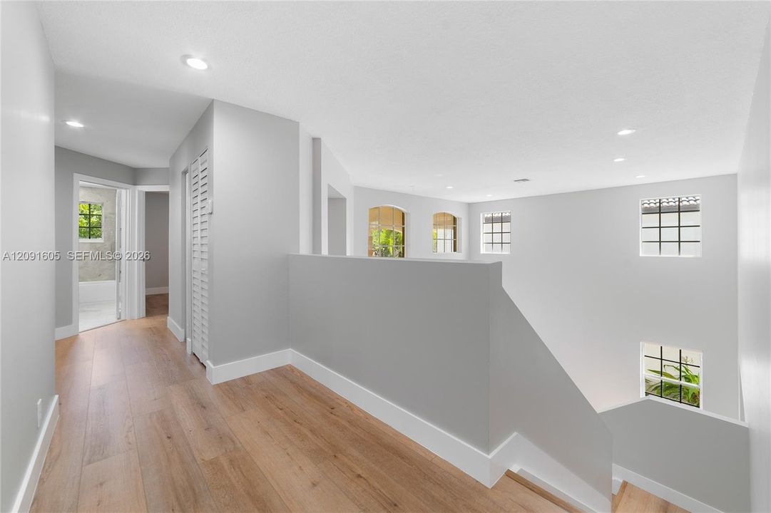 En Venta: $1,500,000 (5 camas, 4 baños, 3336 Pies cuadrados)