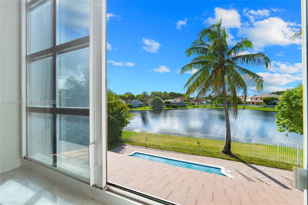 En Venta: $1,500,000 (5 camas, 4 baños, 3336 Pies cuadrados)